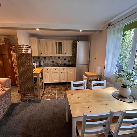 The Annexe - 10 Howards Croft Mile End Luaran gambar